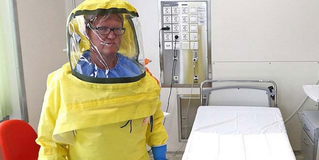 Doktor Ebola'ya yakalandı!