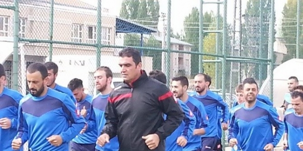 Aşkale Belediyespor Top Başı Yaptı
