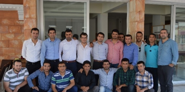 İmam Hatip Mezunları 14 Yıl Sonra Bir Araya Geldi