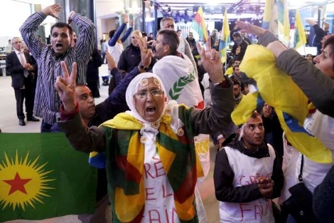 PKK yandaşları AB binasını bastı