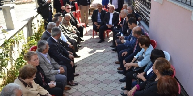 Chp’li Vekillerden Taziye Ziyareti