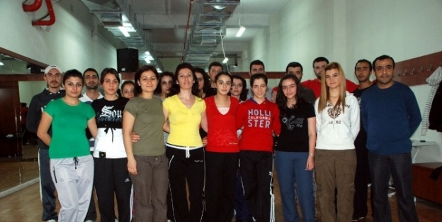 Seyhan Belediyesi’nden Ücretsiz Halk Oyunları Kursu