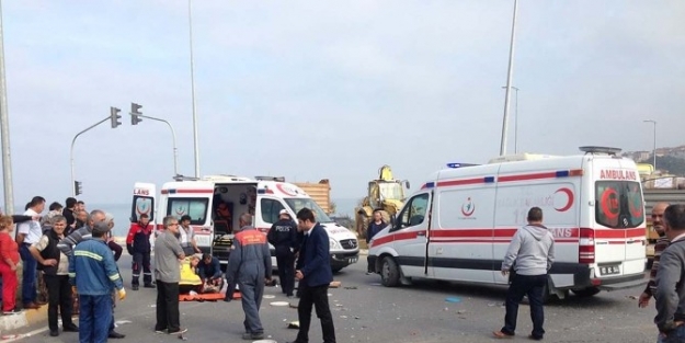 Tır Minibüsle Çarpişti: 2 Yaralı