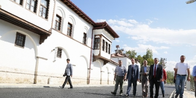 Battalgazi Belediyesi Çalişmalarini Sürdürüyor