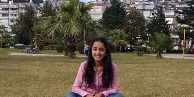 Minibüsün Çarptiği Genç Kız Hayatını Kaybetti