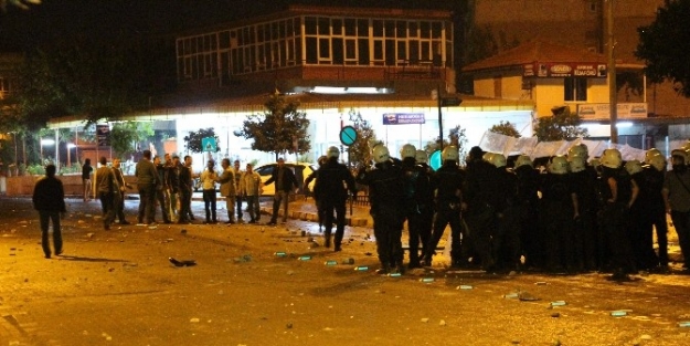 Aydın’da Işid Protestosuna Polis Müdahalesi