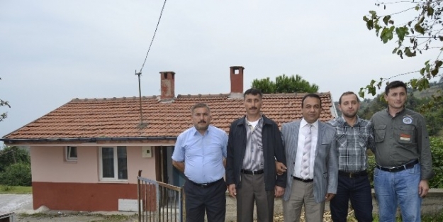 Muhtar Ve Azaları Atıl Binayı Anaokulu Yaptı