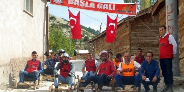 Bu Da ’tahtalı Araba Yarışı’ Heyecanı