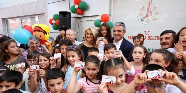 Karşıyaka Esnafından Çocuklara Özel İndirim