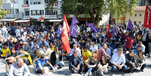 Kesk Üyeleri  Işid’i Protesto Etti