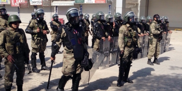 Ağrı'ya Jandarma sevkiyatı yapıldı