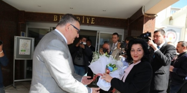 Vali Civelek’ten, Başkan Kesimoğlu’na Ziyaret