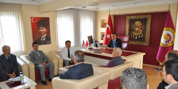Başkan Tutal, Belediye Personeliyle Bayramlaştı