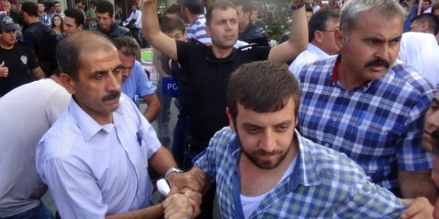 Hatay'da ki IŞİD gösterilerinde 12 gözaltı