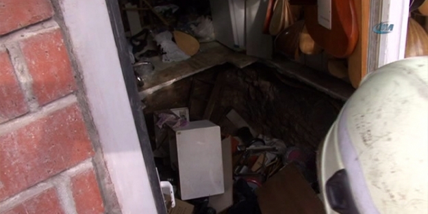 İş yeri çöktü: 1 yaralı