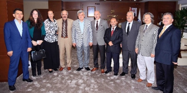 Başkan Karaosmanoğlu Gebze Kent Konseyi Yönetimini Ağırladı