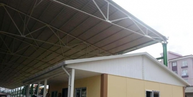 Ceyhan’da Semt Pazarına Prefabrik Mescit