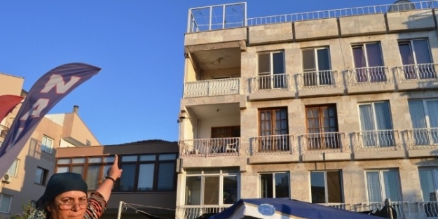 Apartman Tehlike Saçıyor