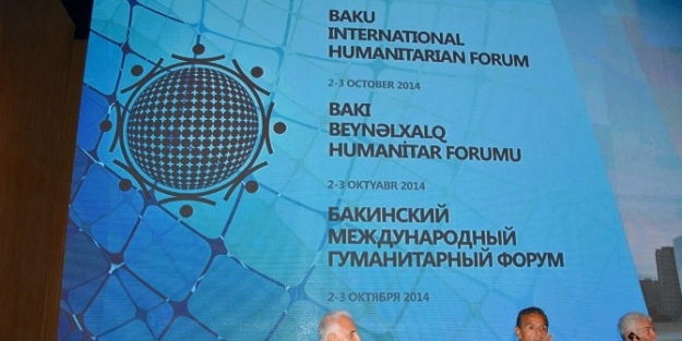Rektör Prof. Dr. Koçak, Iv. Bakü Uluslararası İnsanlik Formu Toplantısına Katıldı