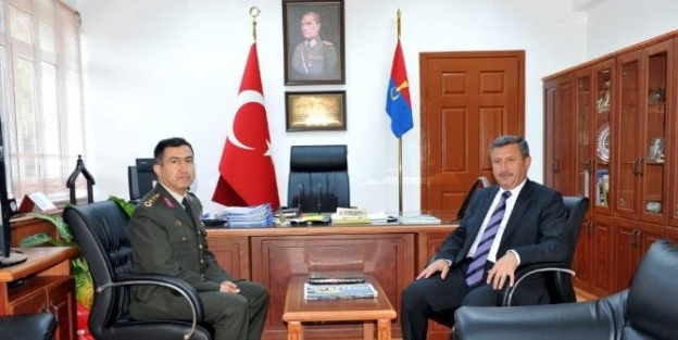 Vali Yılmaz’dan Komutan Ve 2 Daire Müdürüne ’hayırlı Olsun’ Ziyareti