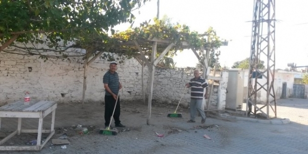 Temizlik Görevlisi Değil Muhtar!