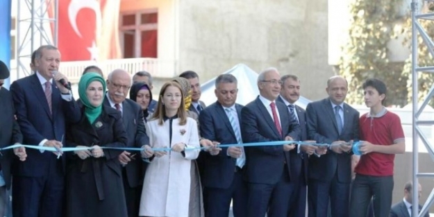 Başkan Karaosmanoğlu Erdoğan’ın Babasının Adını Taşıyan Lise Açılışına Katıldı