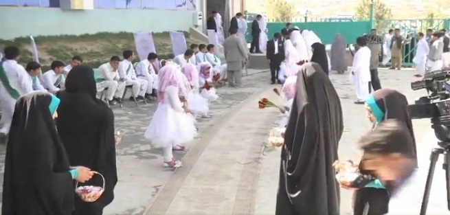 Yüz kişilik toplu düğün!