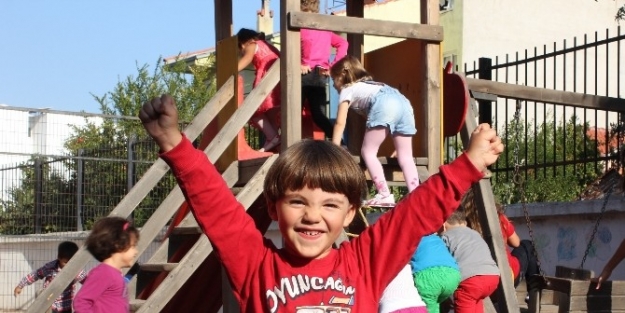 Dikilili Çocuklara Güvenli Parklar