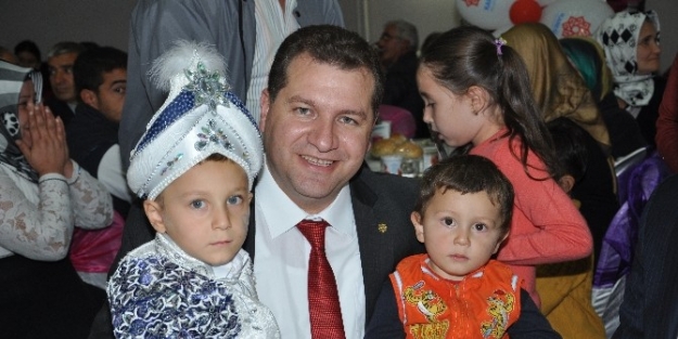Balıkesir’de Toplu Sünnet Şöleni