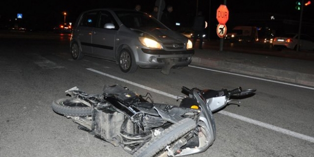 Bursa'da otomobil şarjlı bisiklete çarptı