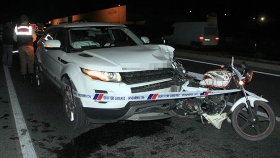 Basketbol koçu kaza yaptı:2 ölü