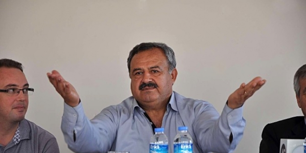 Burhaniye Belediye Başkanı Uysal, İcraatlarini Anlattı