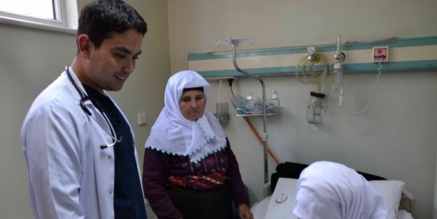 Soyadını Taşıyan Hastanede Doktorluk Yapıyor