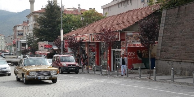 Mhp Lideri Bahçeli’nin Klasik Otomobil Zevki