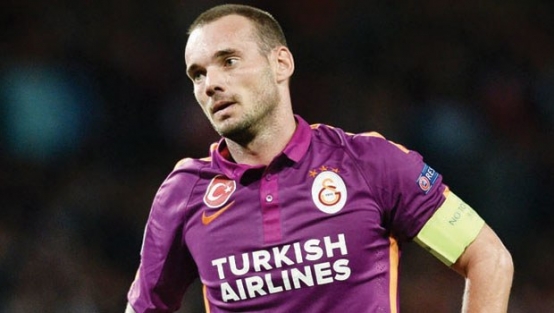 Sneijder Galatasaray'a rest çekti!