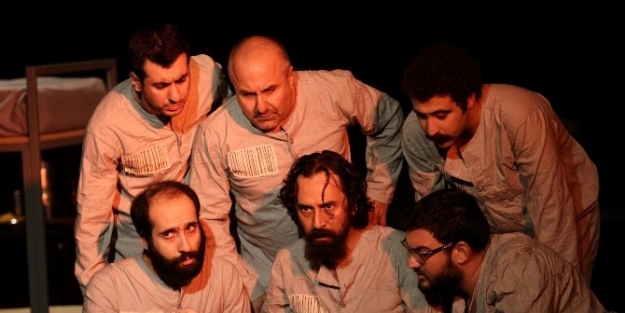Han Tiyatrosu Perdelerini "karakutu" İle  Açtı