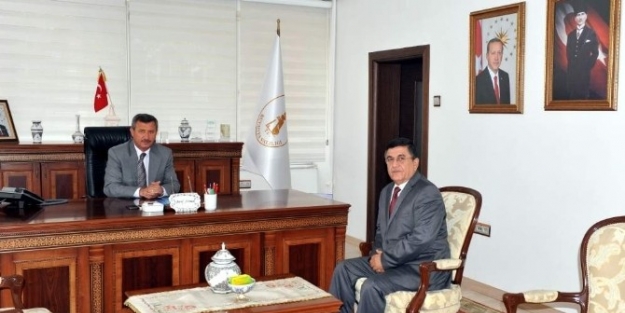 Ptt Müdürü Ufuk Evirgen Görevine Başladı