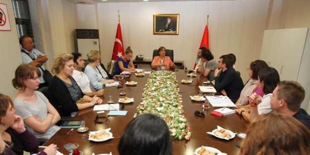 Başkan Pektaş, Alman Gençlere İzmir’i Anlattı
