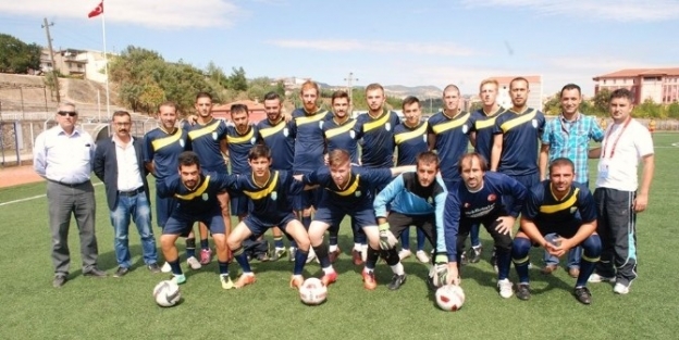 Uluoymak 1 Eylül Spor Haftaya Lider Olarak Girdi
