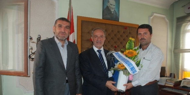 İmamlardan Kahta İlçe Müftüsüne Çiçek