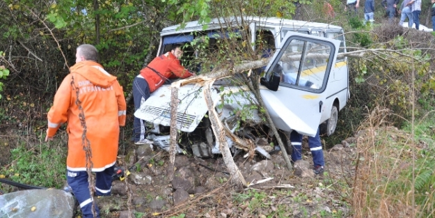 Öğrenci sevisi uçuruma yuvarlandı!