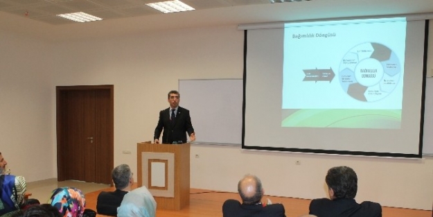 Yeşilay Başkanı Karaman’dan Bağımlılık Konferansı