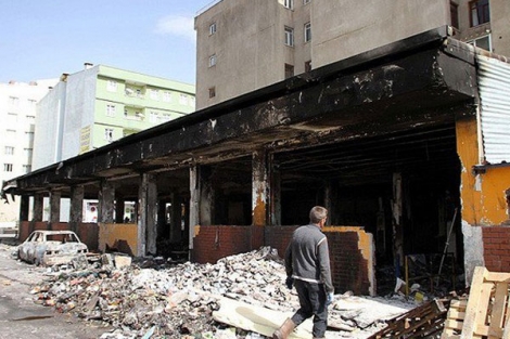 Sokak olaylarına karışanlar yandı