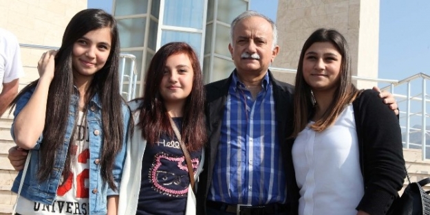 Başkan Karabağ Gençleri Dinliyor