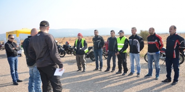 Akhisarlılar Artık Daha Güvenli Motosiklet Kullanacak