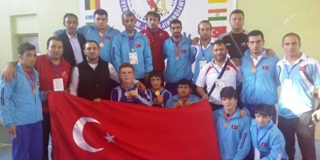 İşitme Engelli Güreşçi Dünya Üçüncüsü Oldu