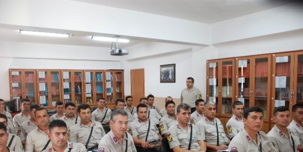 Jandarma Personeline Kurs
