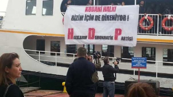 Kobani için vapur işgal ettiler