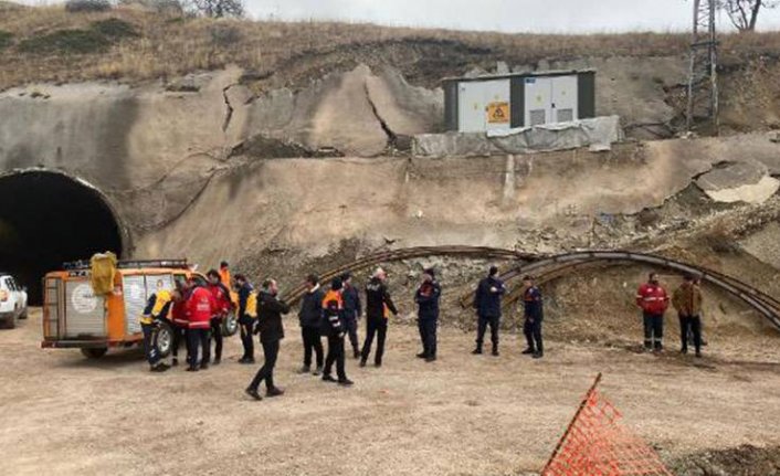 Kop Dağı'nda yapımı süren tünelde göçük! Yaralı işçiler var