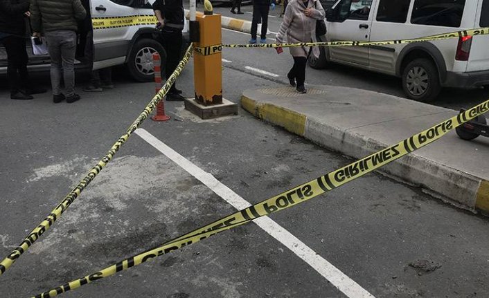 İstanbul’da polis, tartıştığı otopark görevlisini yüzünden vurdu!